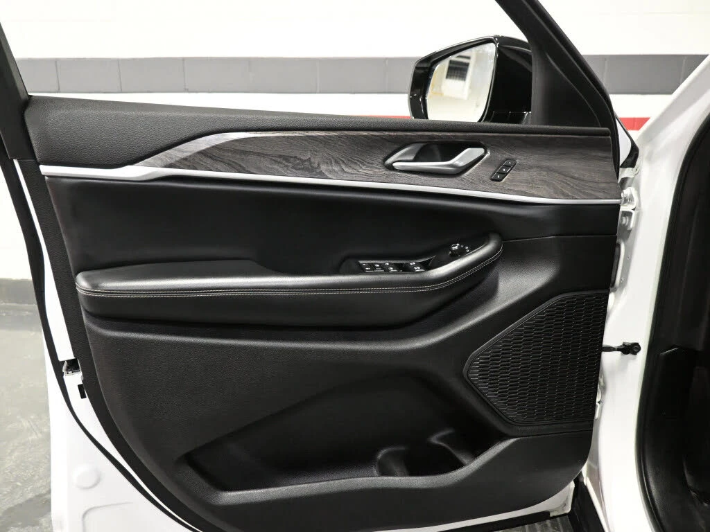 Jeep Grand cherokee * АвтоКредит * (ЦЕНА ДО БГ), снимка 17 - Автомобили и джипове - 53972275