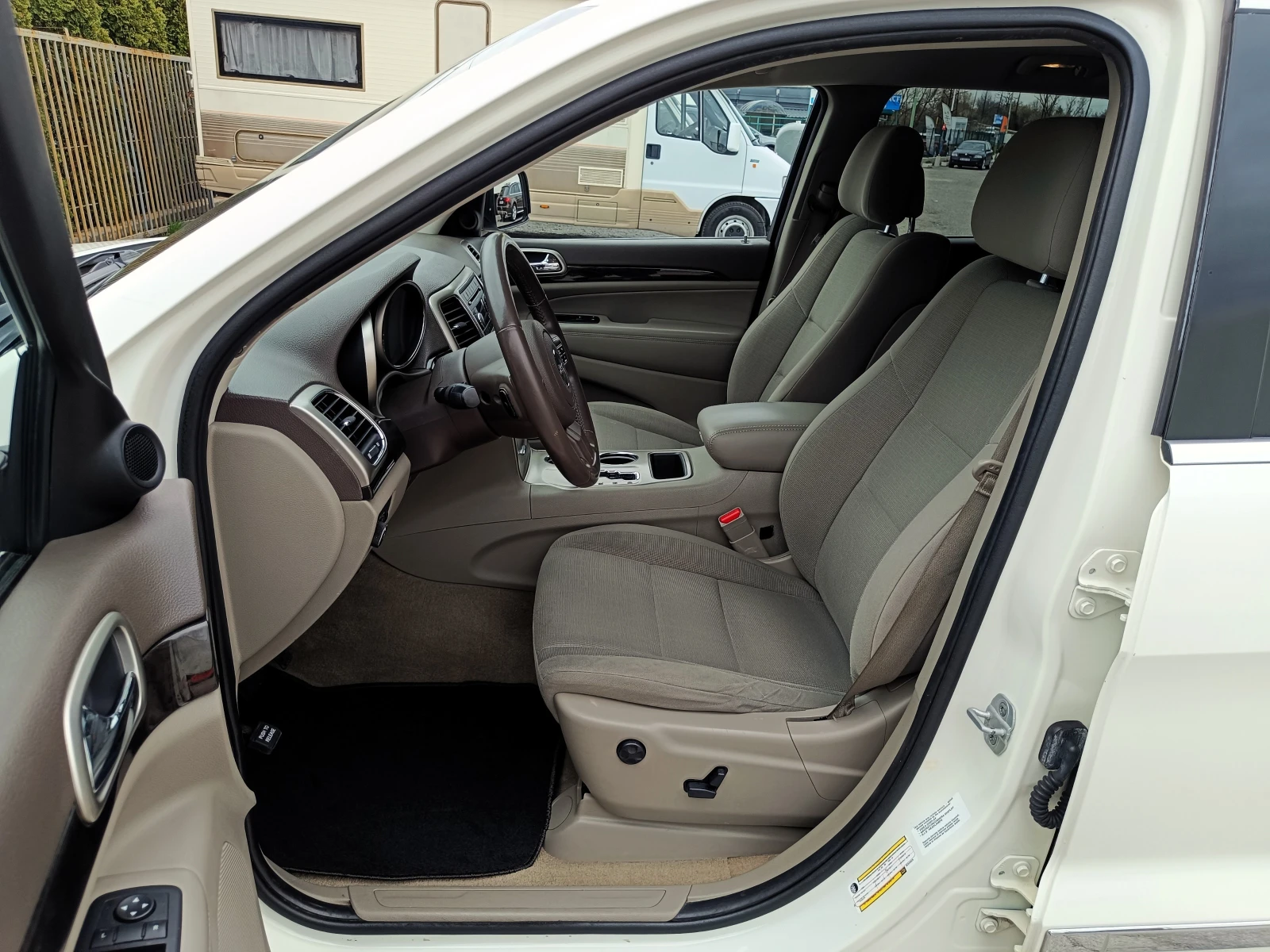 Jeep Grand cherokee 3.6 i* 4x4* АВТОМАТИК* ИТАЛИЯ* , снимка 9 - Автомобили и джипове - 54219269