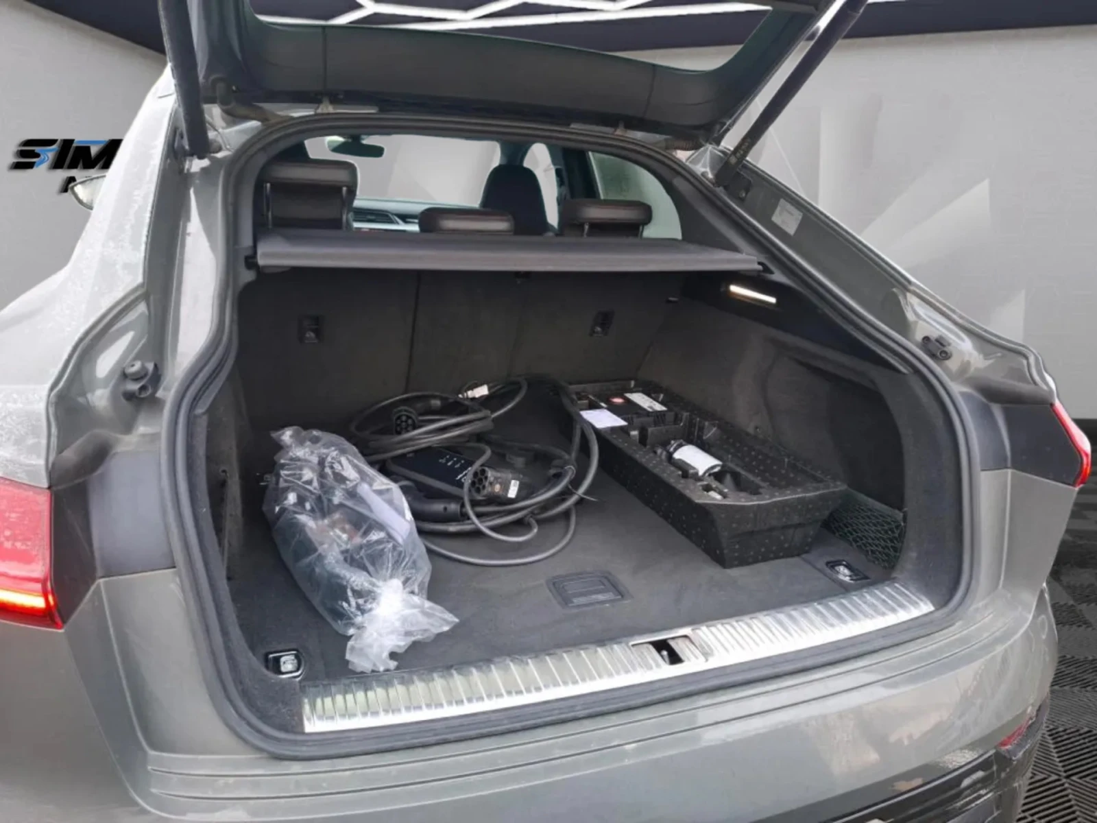 Audi Q8 E-TRON 55 SPORTBACK QUATTRO S-LINE PLUS FULL, снимка 11 - Автомобили и джипове - 54269028