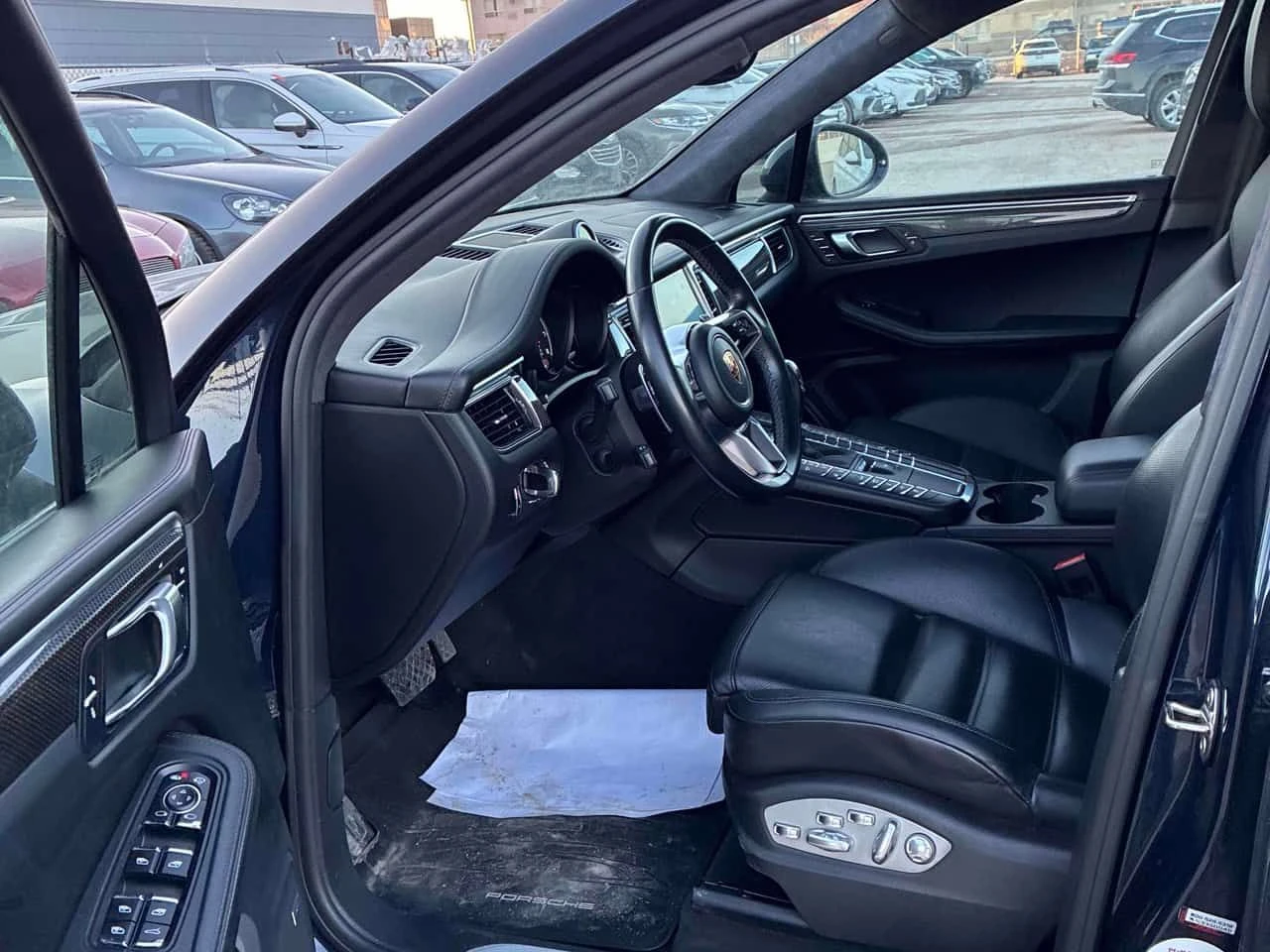 Porsche Macan * Turbo * CARBON* ОБУДХВАНЕ* BOSE* , снимка 5 - Автомобили и джипове - 54376994
