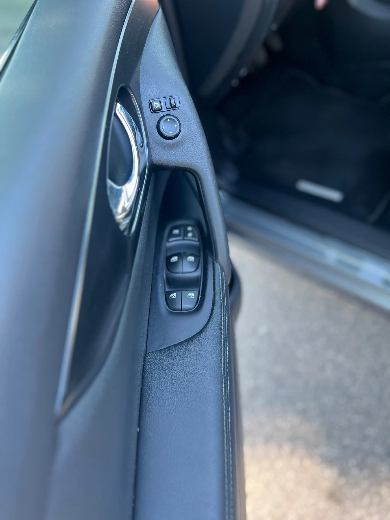 Nissan Qashqai Avtomat* Camera* Navi* FWD, снимка 11 - Автомобили и джипове - 54597304