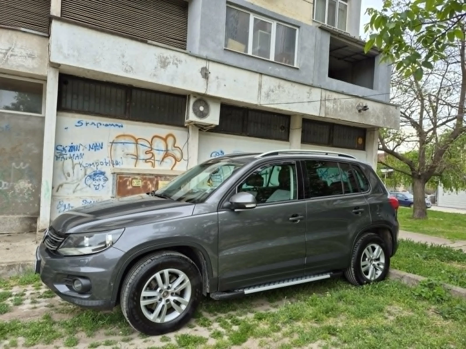 VW Tiguan, снимка 4 - Автомобили и джипове - 54782083