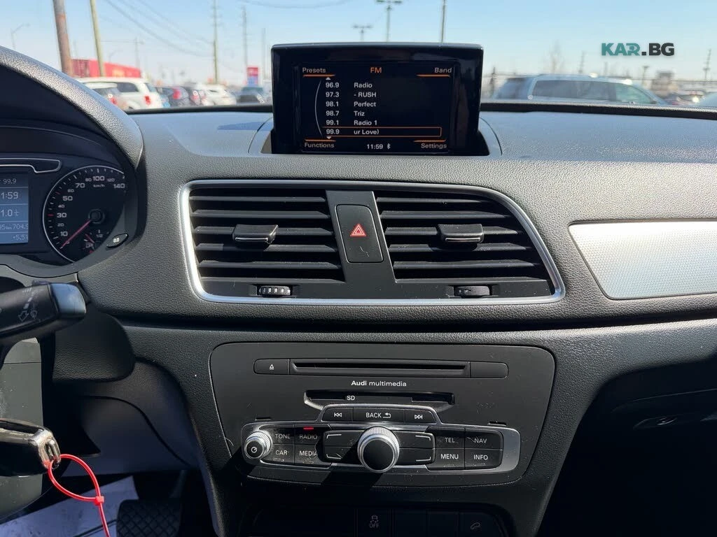 Audi Q3  PROGRESIV * KEYLESS * АвтоКредит * (ЦЕНА ДО БГ), снимка 13 - Автомобили и джипове - 54897089