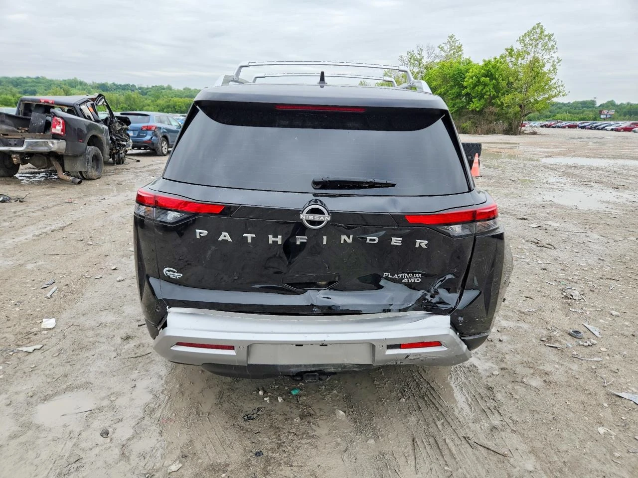 Nissan Pathfinder, снимка 6 - Автомобили и джипове - 54920360
