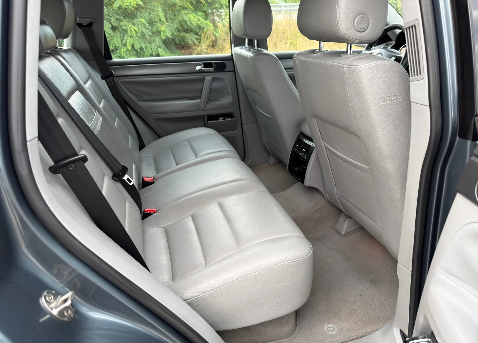 VW Touareg 3.0TDI/224кс./ПРУЖИНИ/4Х4, снимка 12 - Автомобили и джипове - 55128634