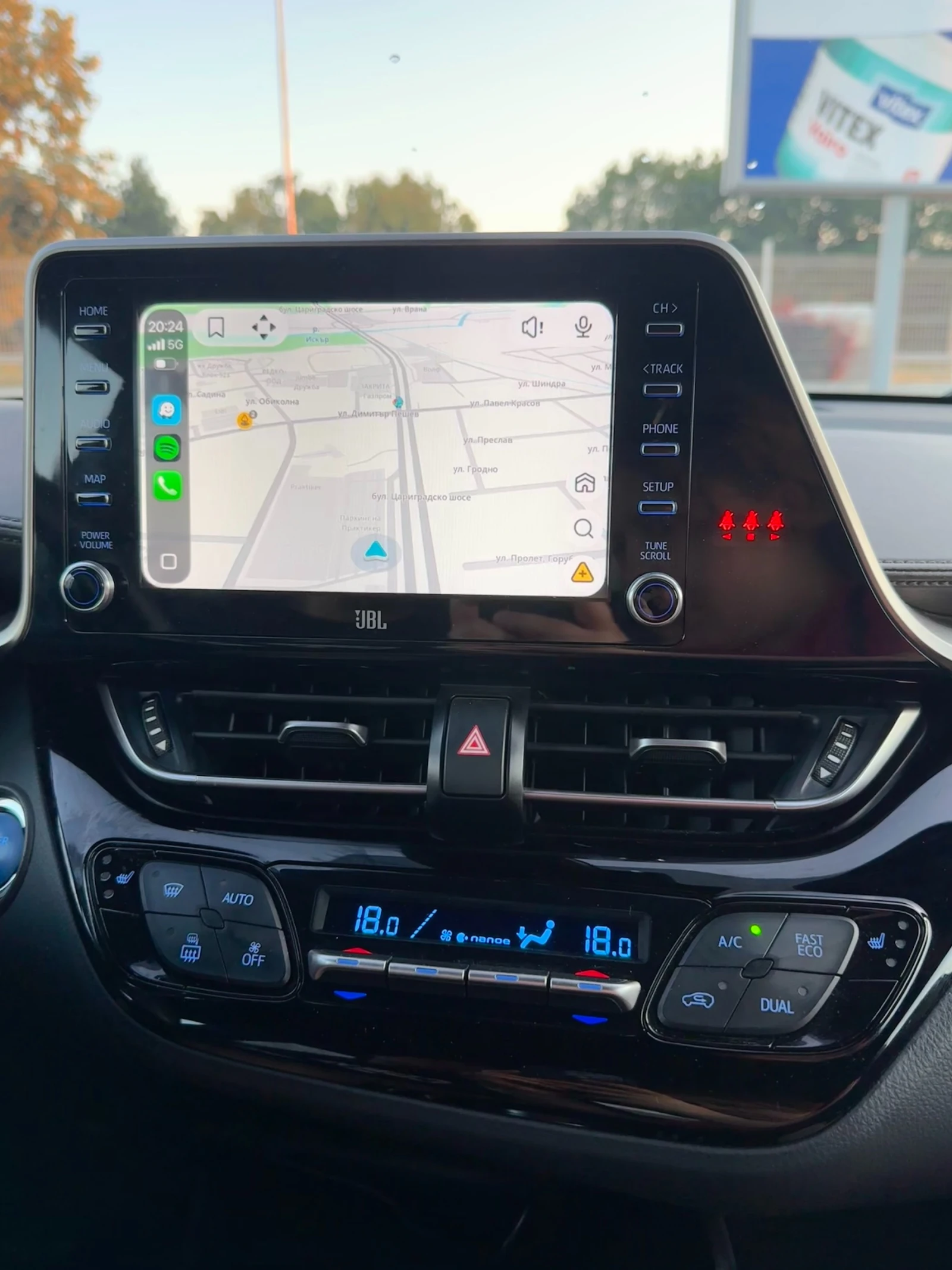 Toyota C-HR, снимка 16 - Автомобили и джипове - 55533475