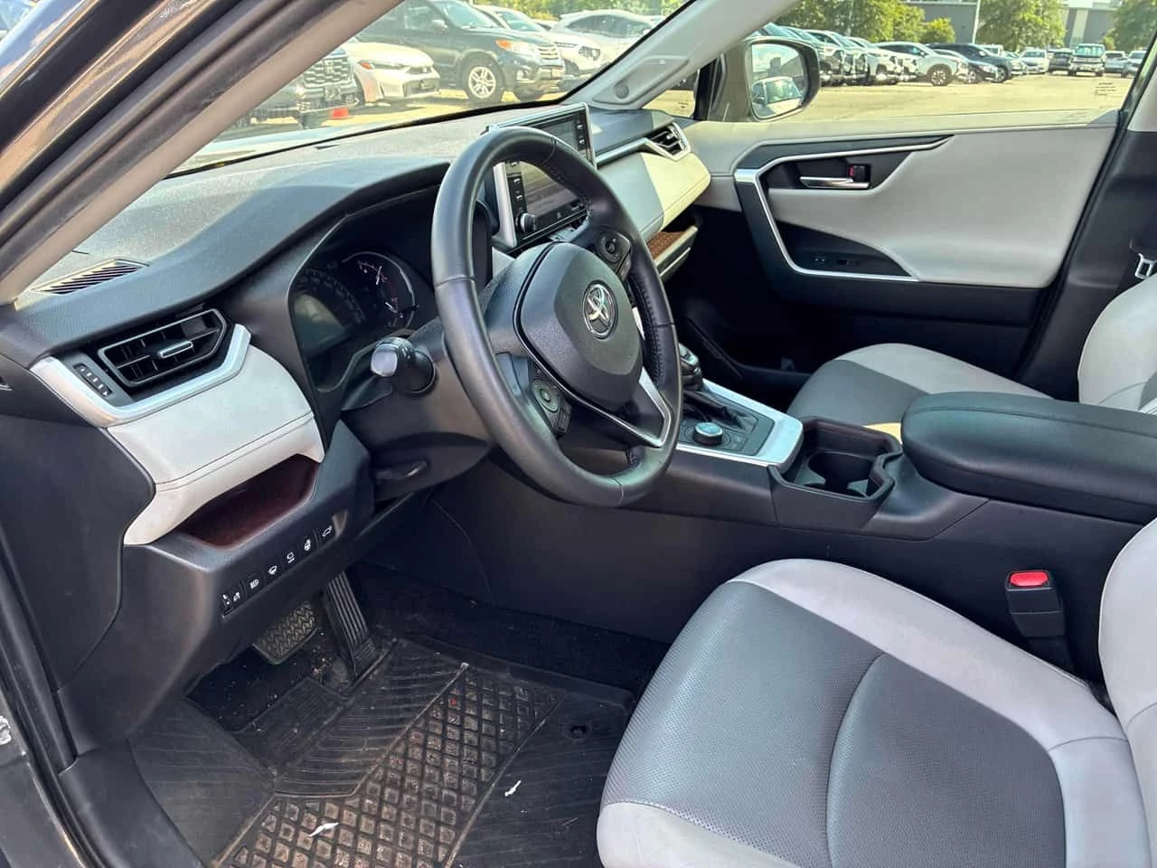 Toyota Rav4 * Limited * CARFAX * ОПЦИЯ ЗА ФИНАНСИРАНЕ * , снимка 5 - Автомобили и джипове - 55580652