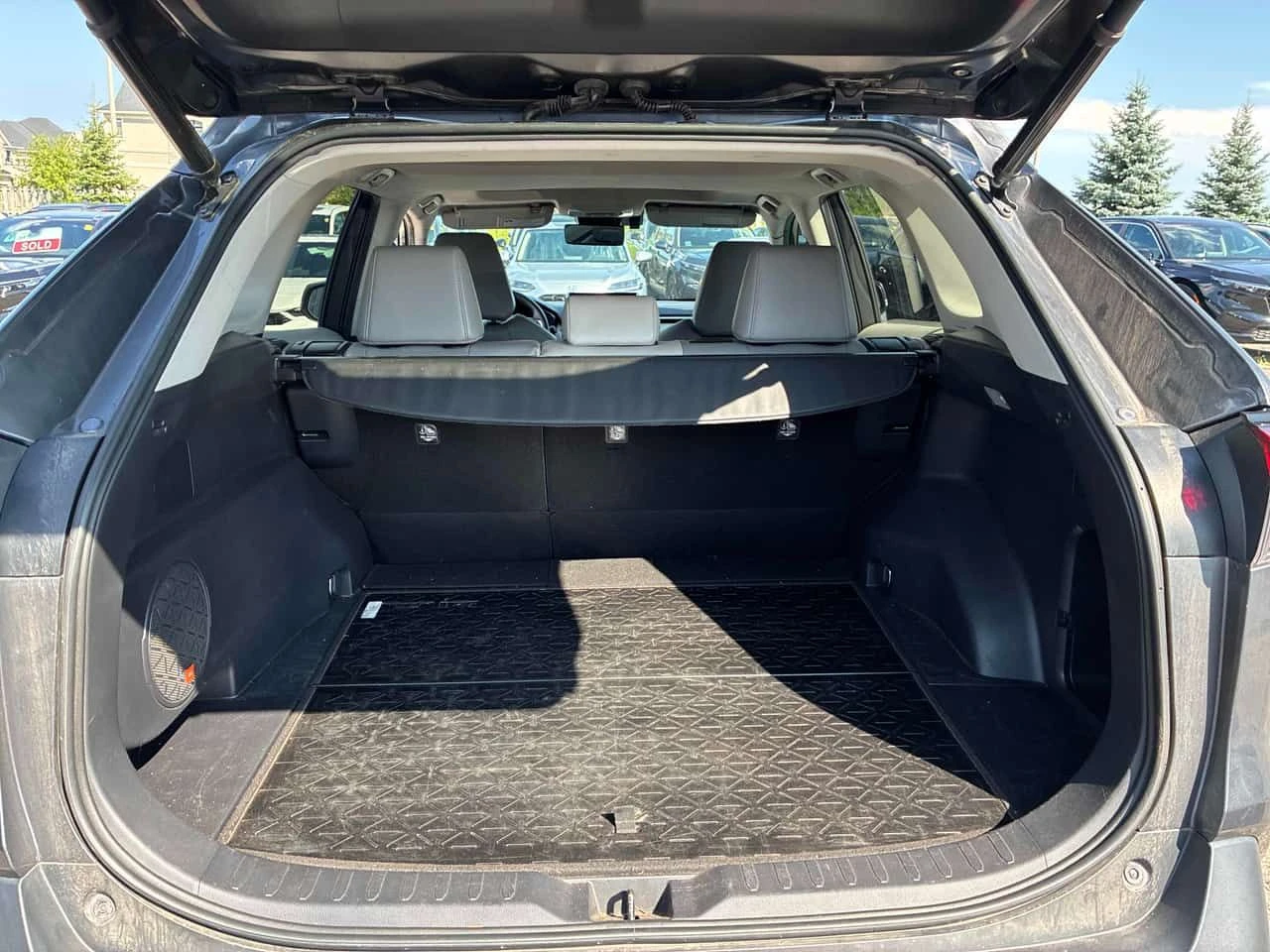 Toyota Rav4 * Limited * CARFAX * ОПЦИЯ ЗА ФИНАНСИРАНЕ * , снимка 10 - Автомобили и джипове - 55580652