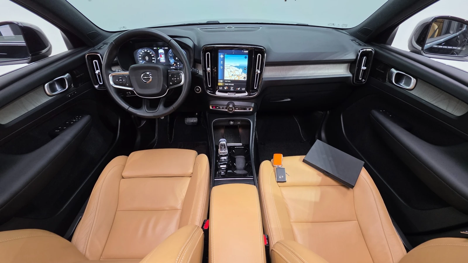 Volvo XC40 B4 Inscription, снимка 7 - Автомобили и джипове - 55687551