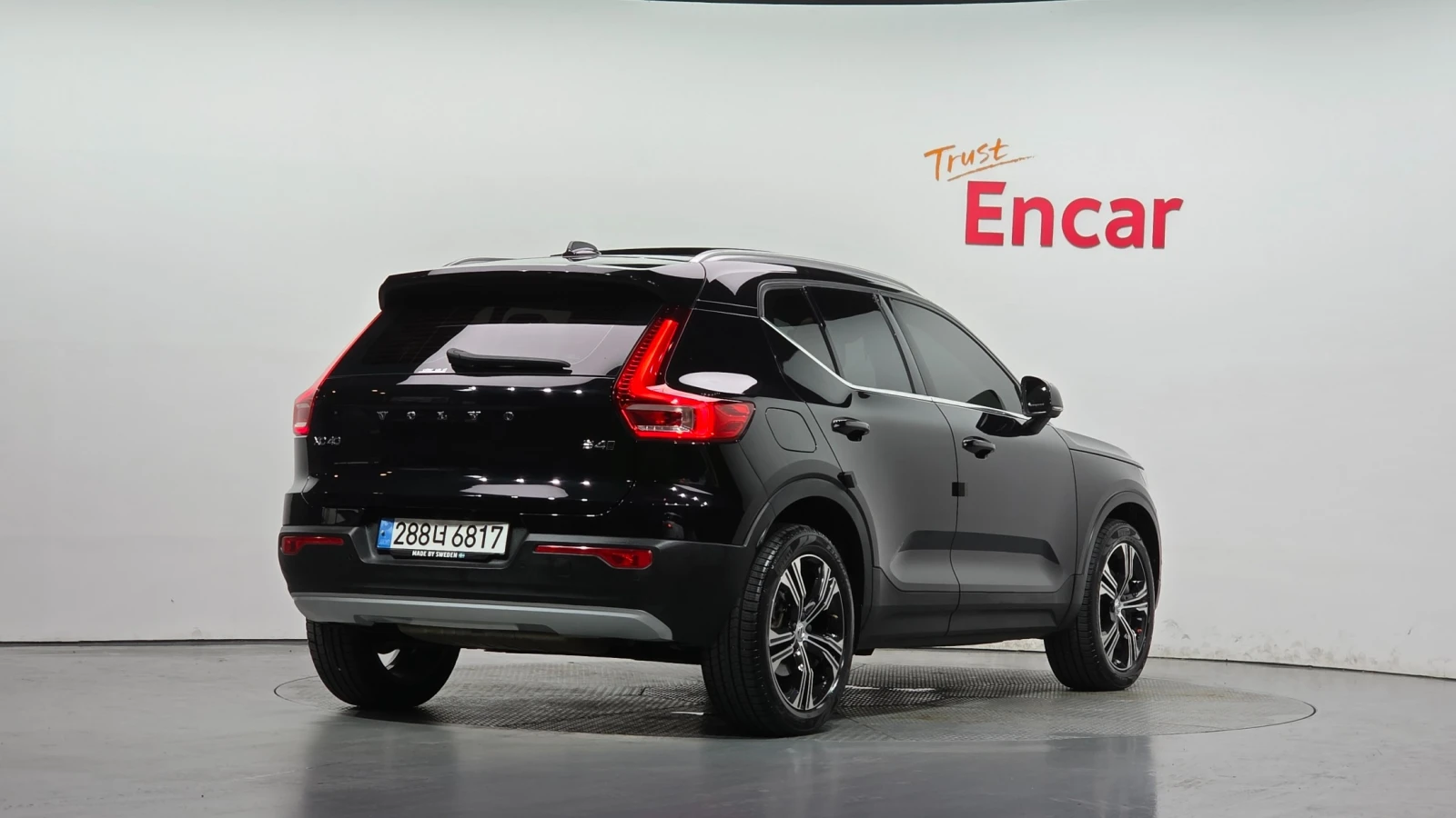 Volvo XC40 B4 Inscription, снимка 2 - Автомобили и джипове - 55687551