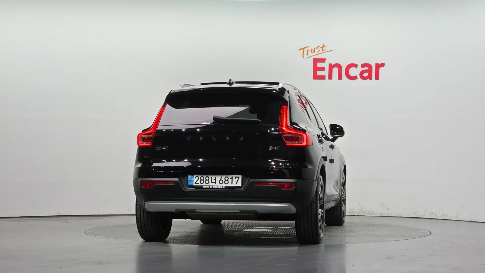 Volvo XC40 B4 Inscription, снимка 4 - Автомобили и джипове - 55687551