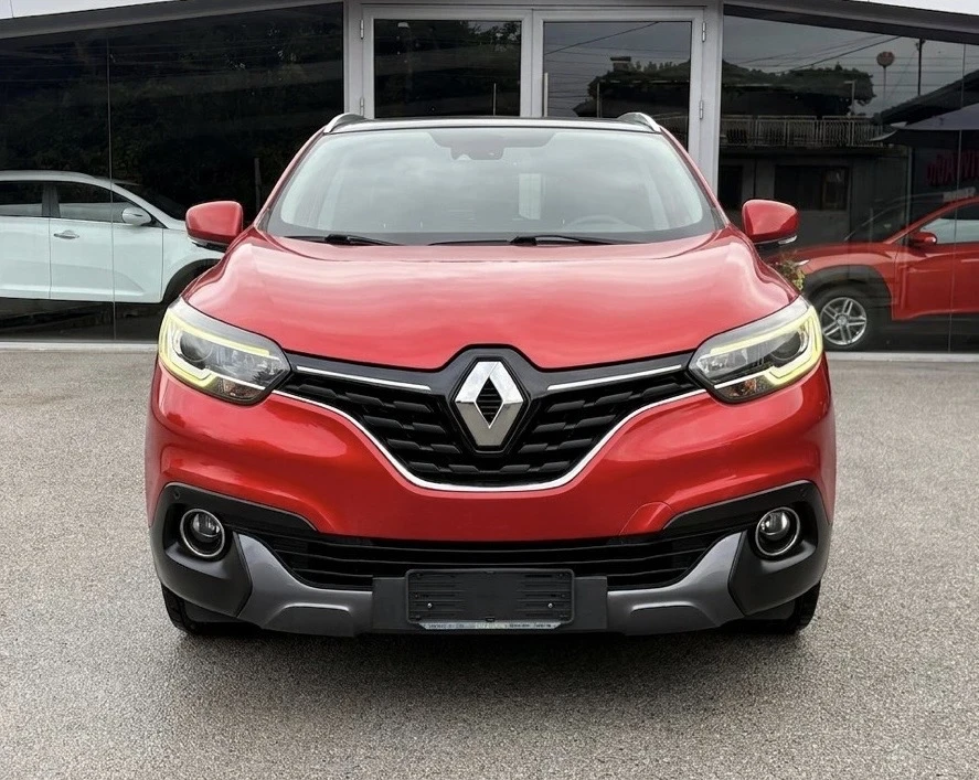 Renault Kadjar 1.5DCI, KEYLESS, CAMERA, САМОПАРКИРАНЕ, снимка 2 - Автомобили и джипове - 56256270