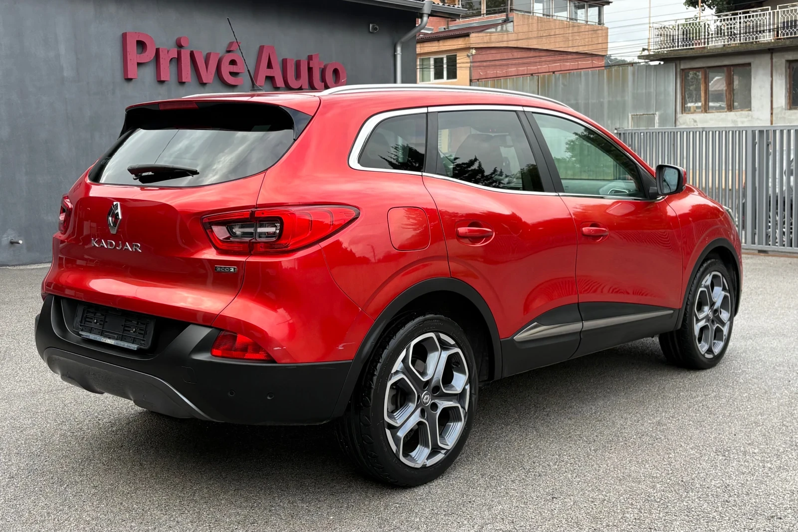 Renault Kadjar 1.5DCI, KEYLESS, CAMERA, САМОПАРКИРАНЕ, снимка 6 - Автомобили и джипове - 56256270