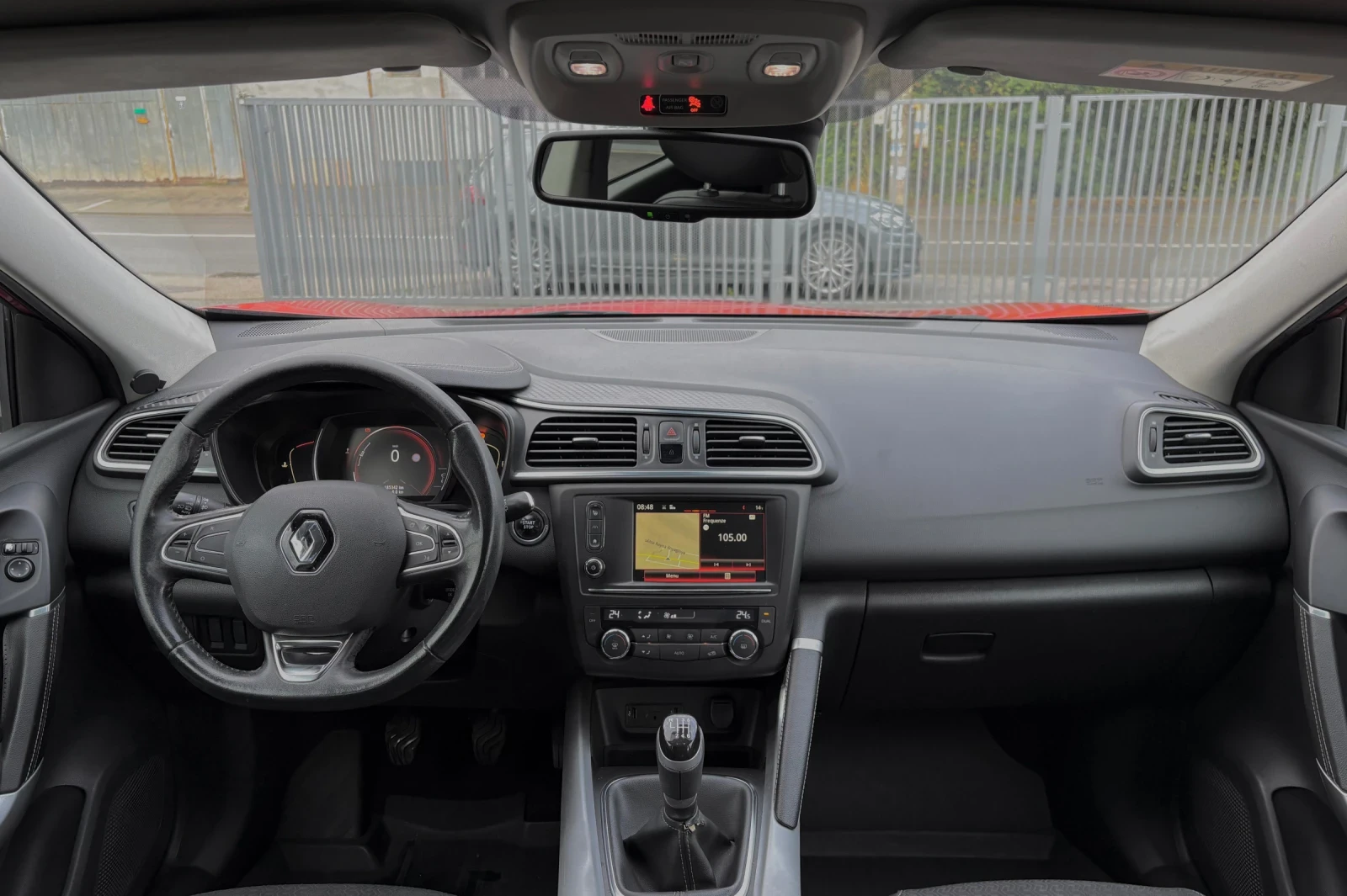 Renault Kadjar 1.5DCI, KEYLESS, CAMERA, САМОПАРКИРАНЕ, снимка 10 - Автомобили и джипове - 56256270