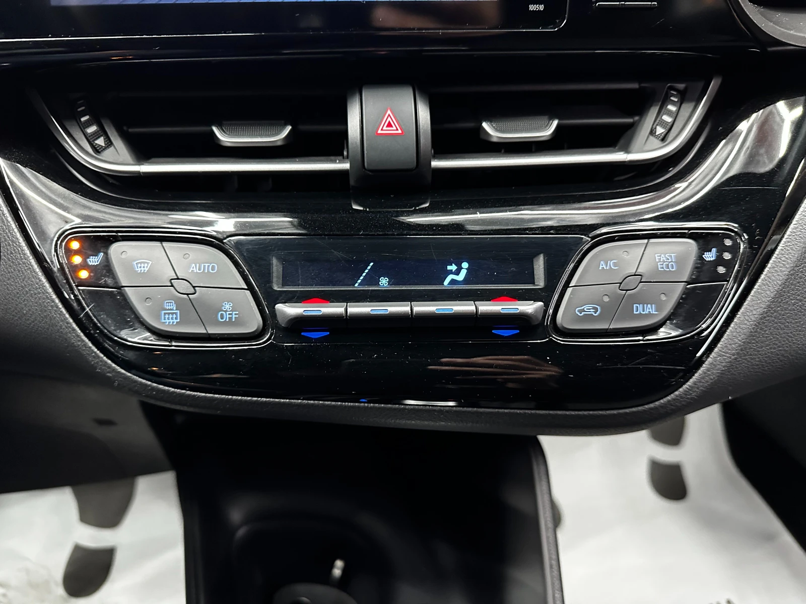 Toyota C-HR 1.8 hybrid/64000��!/�������� 6 ���! | Mobile.bg � ����������� 15
