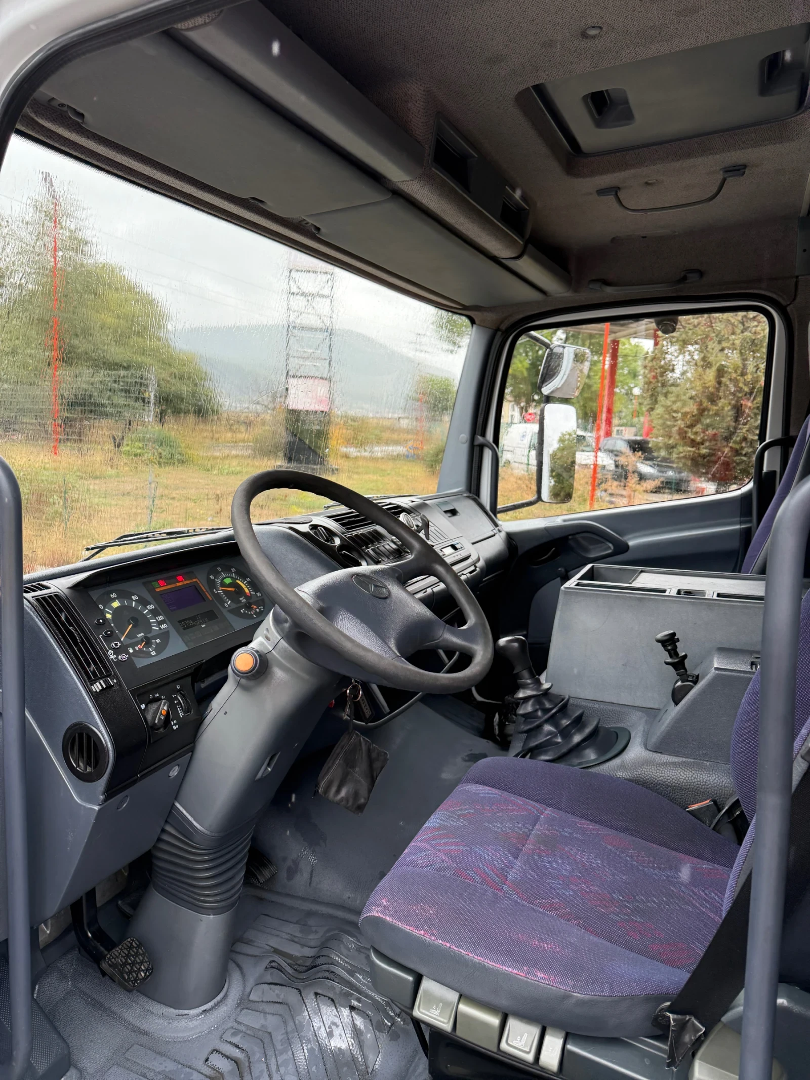 Mercedes-Benz Atego 818/Фургон с Борд Palfinger - изображение 6