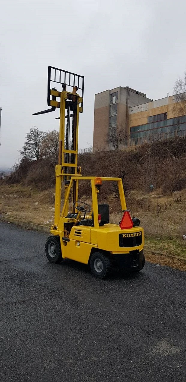 Мотокар Komatsu  FD 25-7, снимка 9 - Индустриална техника - 49111570