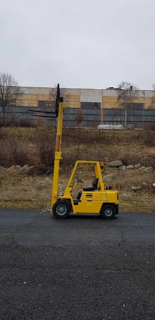 Мотокар Komatsu  FD 25-7, снимка 7 - Индустриална техника - 49111570