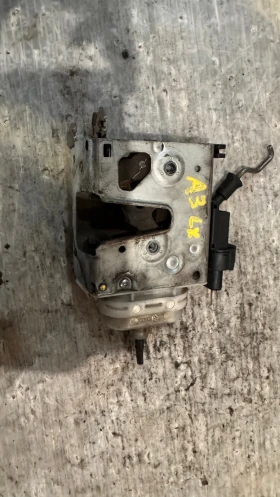 Брава за врата на Audi A3 - 8L1837015A / SCH0117L / B10173B