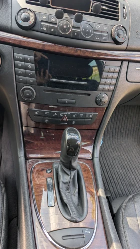 Mercedes-Benz E 220 E220, снимка 11