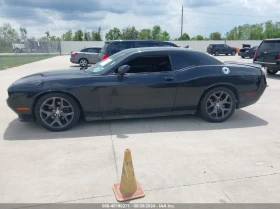 Dodge Challenger 5.7L V-8 VVT, 372HP Rear Wheel Drive, снимка 6