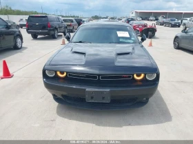 Dodge Challenger 5.7L V-8 VVT, 372HP Rear Wheel Drive, снимка 4