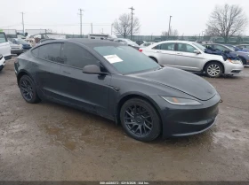 ������ Tesla Model 3
