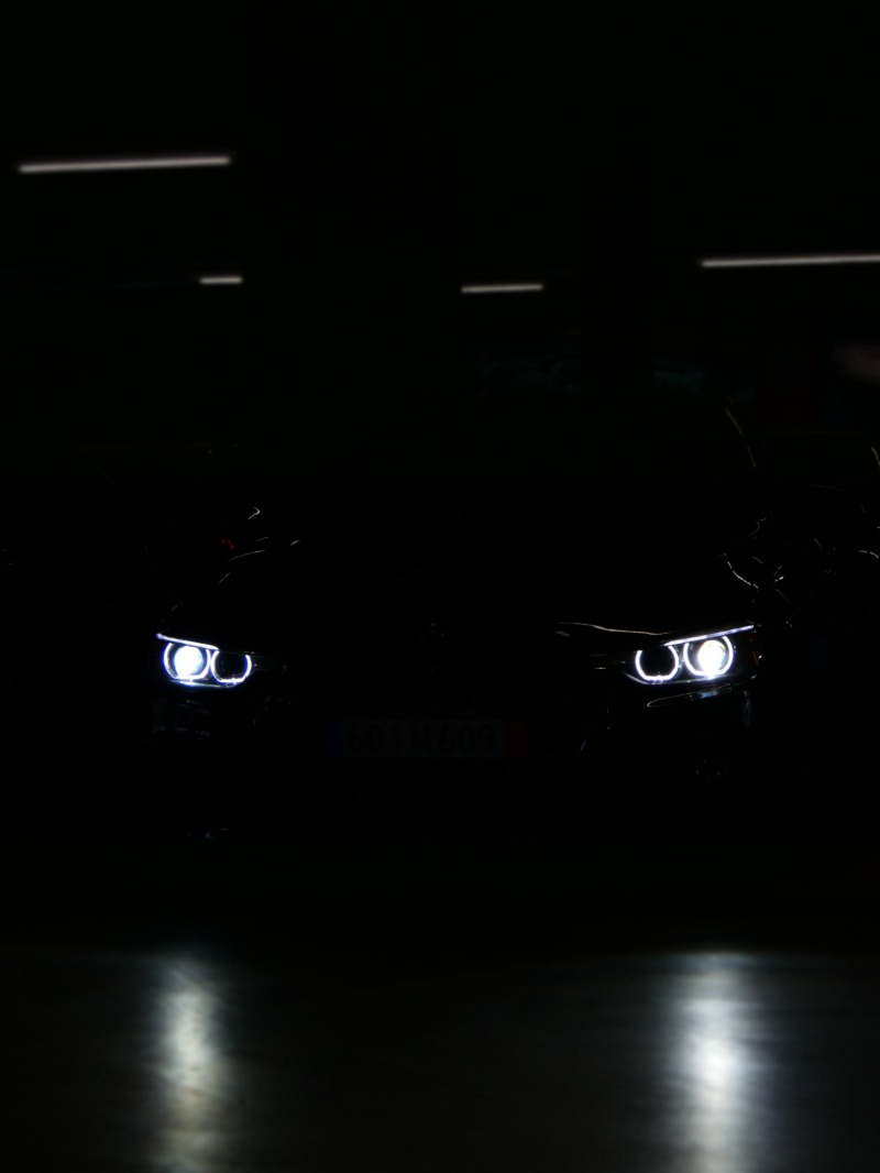 BMW 330, снимка 1 - Автомобили и джипове - 45530598