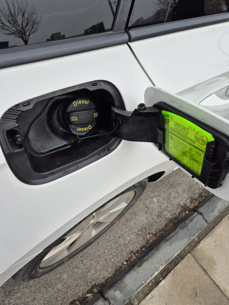 Skoda Superb 2.0 TDI automat, напълно обслуж, снимка 11 - Автомобили и джипове - 51490781