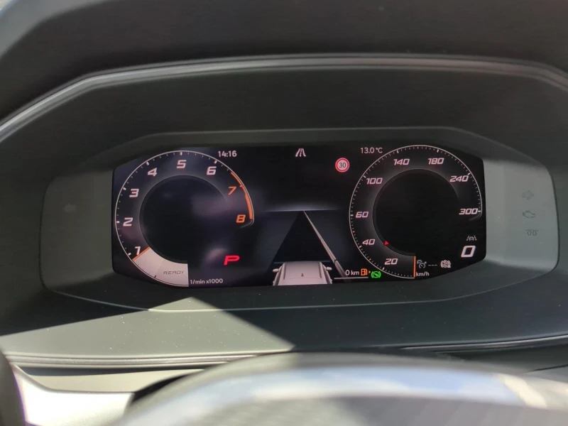 Cupra Formentor VZ* FACE* 4x4* PANO* DISTR* KEYLESS* CAMERA* CARPL, снимка 6 - Автомобили и джипове - 51963110