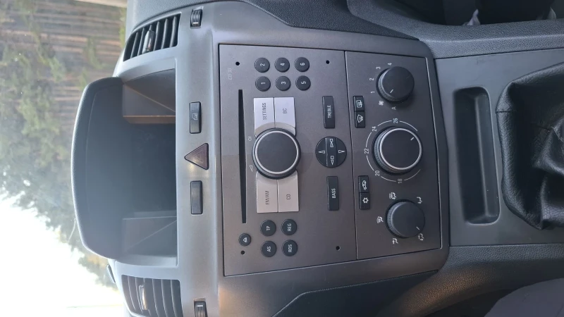 Opel Zafira, снимка 12 - Автомобили и джипове - 52264352