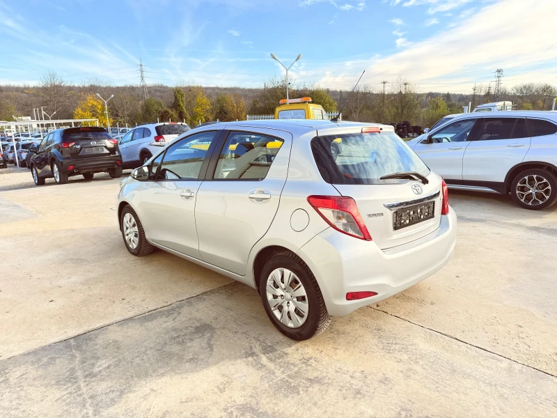 Toyota Yaris 1.4d4d * 150 000km* NAVI* UNIKAT* , снимка 5 - Автомобили и джипове - 52396696