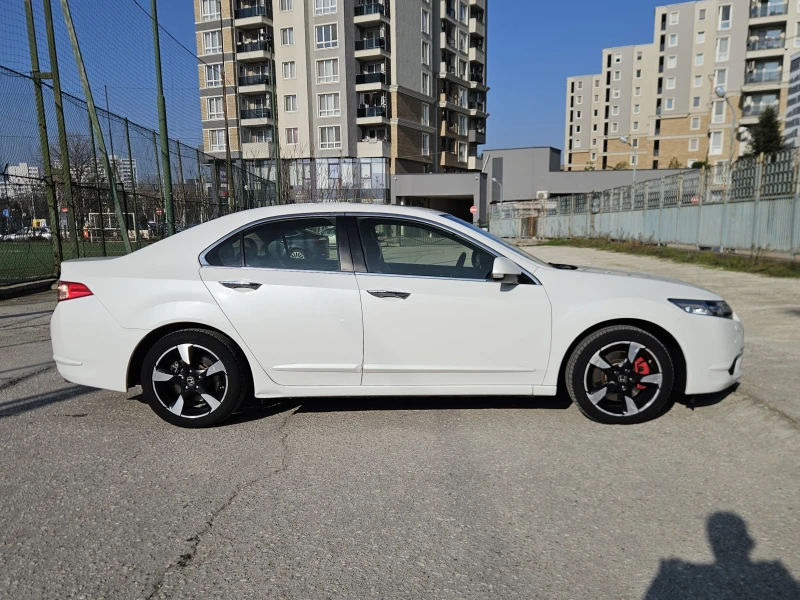 Honda Accord 2.4i-VTEC Facelift Navi * TUV 11.2026, снимка 4 - Автомобили и джипове - 52802796