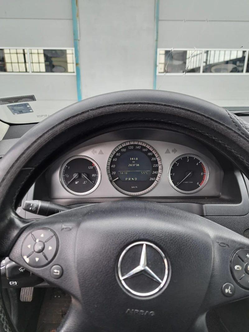Mercedes-Benz C 220, снимка 10 - Автомобили и джипове - 53587831