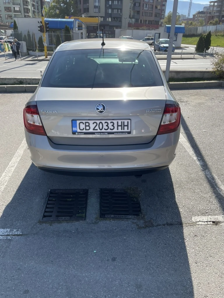 Skoda Rapid Стайл, снимка 5 - Автомобили и джипове - 47915345