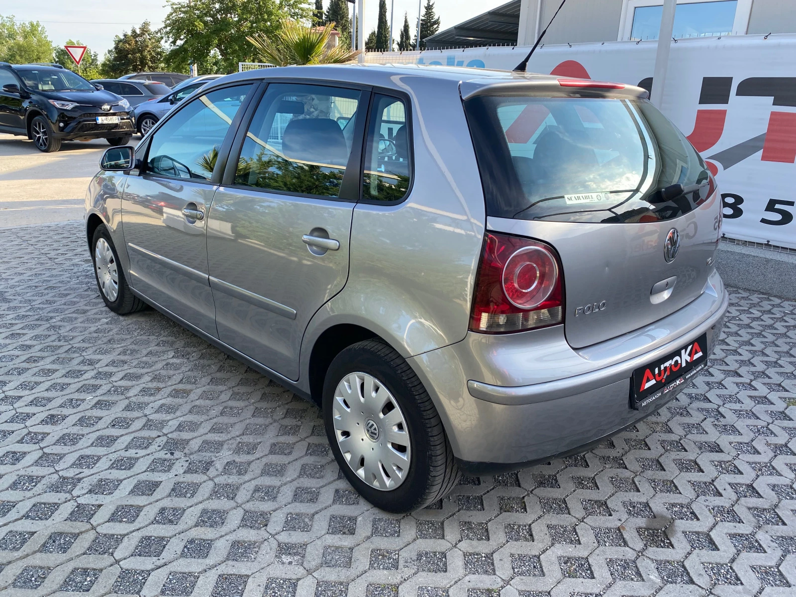 VW Polo 1.2i-64кс= КЛИМАТИК= 5ВРАТИ= ТОП СЪСТОЯНИЕ - изображение 5