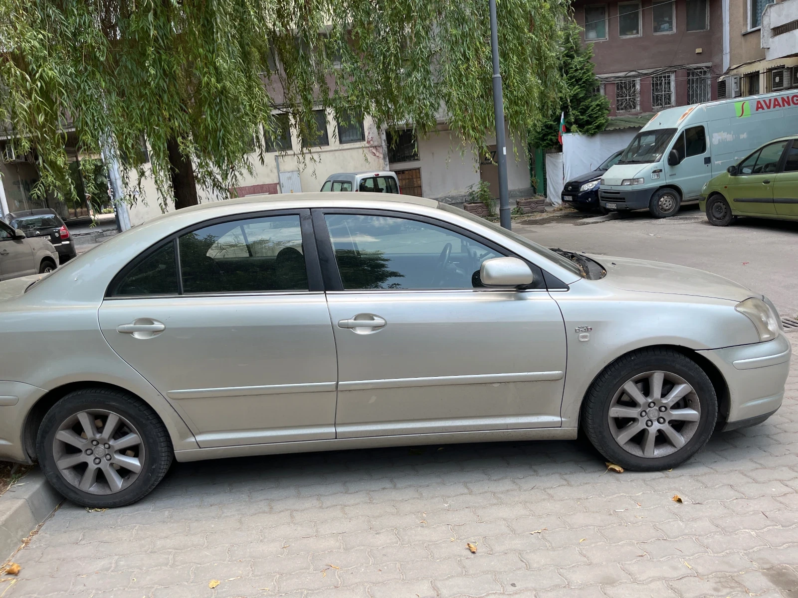 Toyota Avensis  - изображение 3