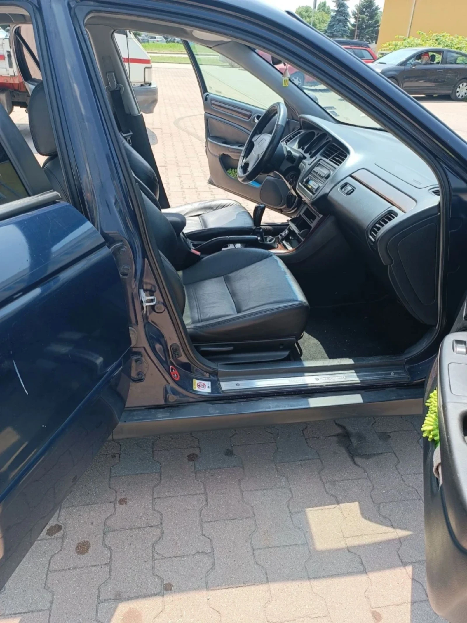 Honda Accord 2.0 iES - изображение 10