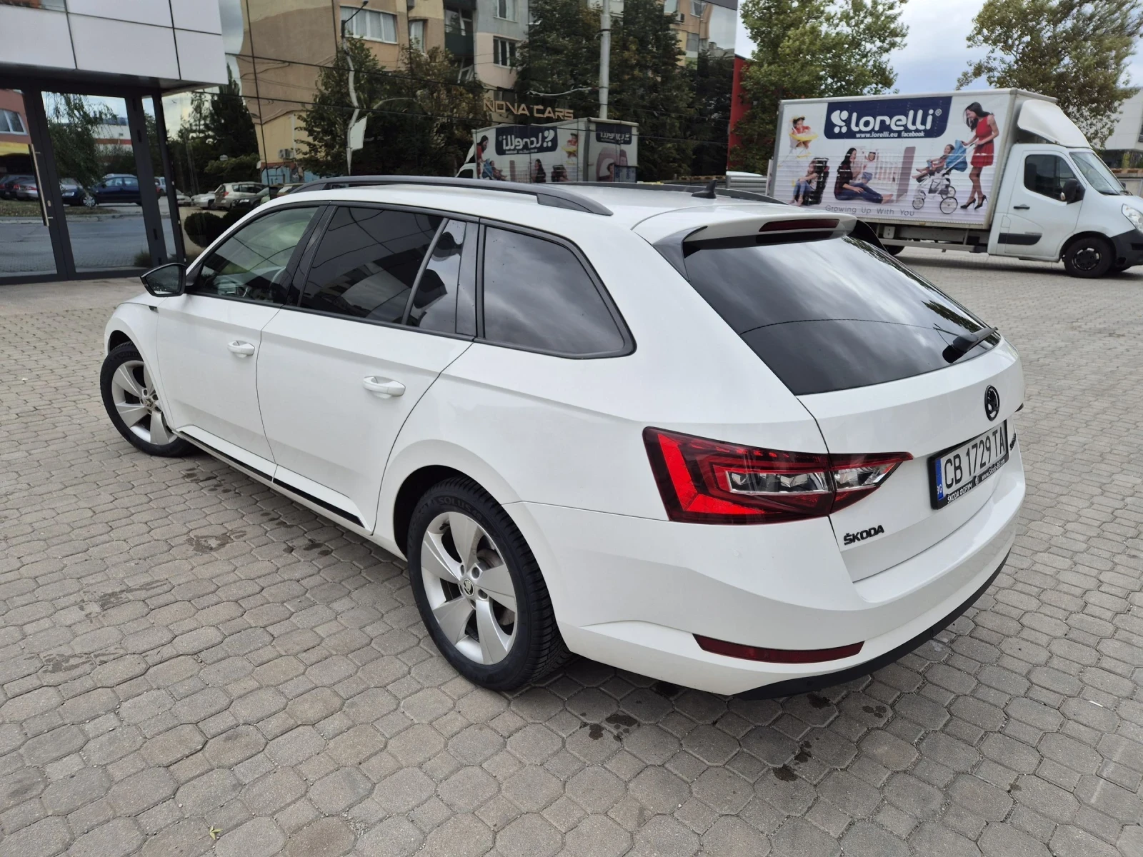 Skoda Superb 2.0 TDI automat, напълно обслуж - изображение 6
