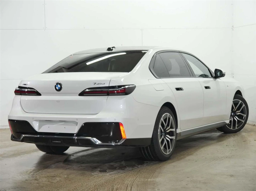 BMW 740 xDrive  | Mobile.bg   2