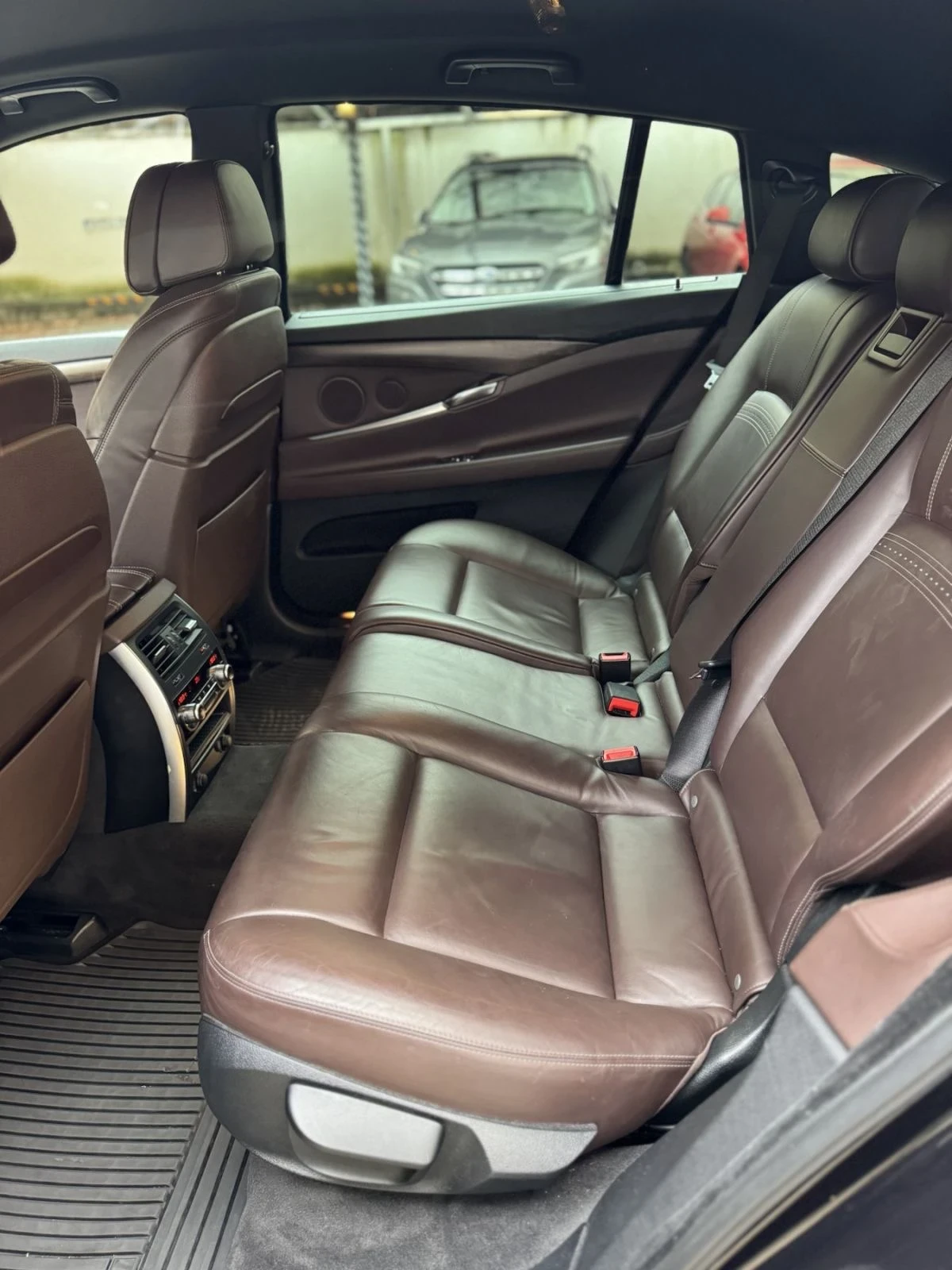 BMW 5 Gran Turismo 530D xDrive - изображение 6