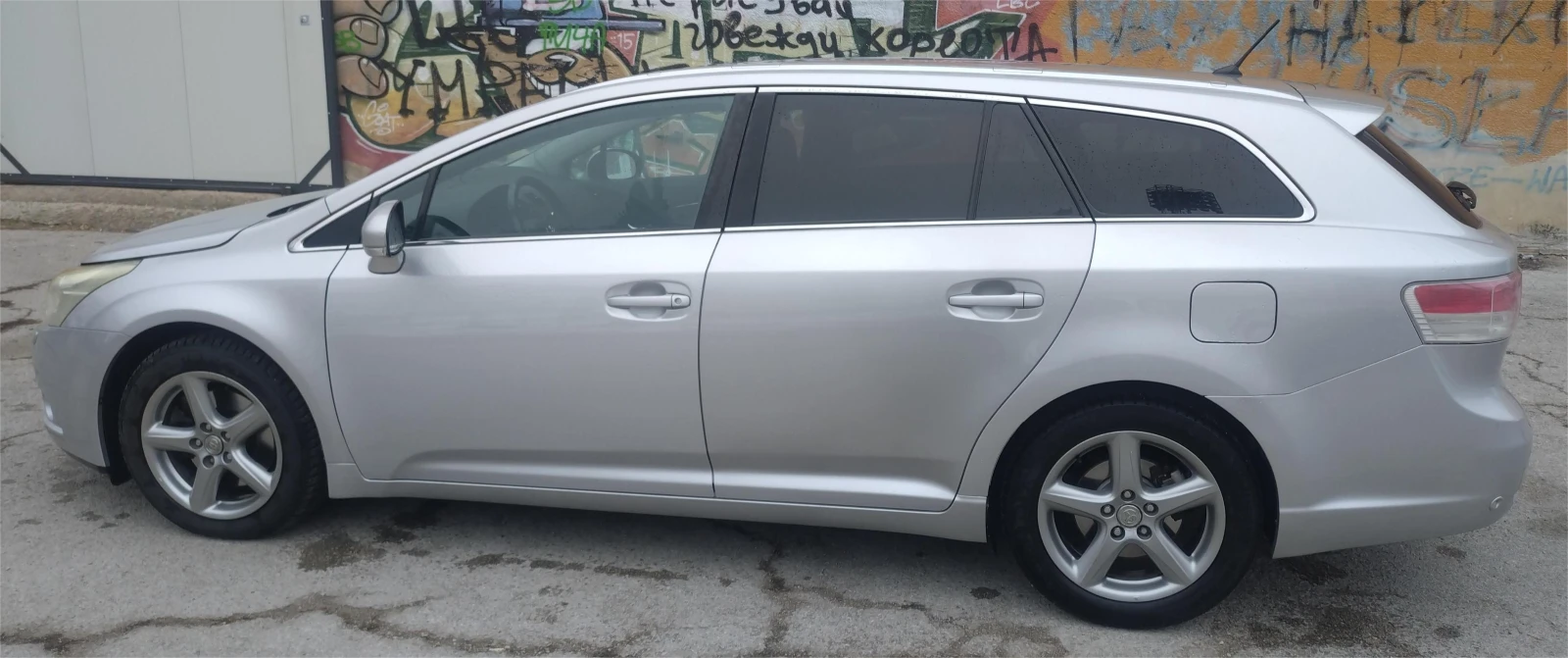 Toyota Avensis  - изображение 2