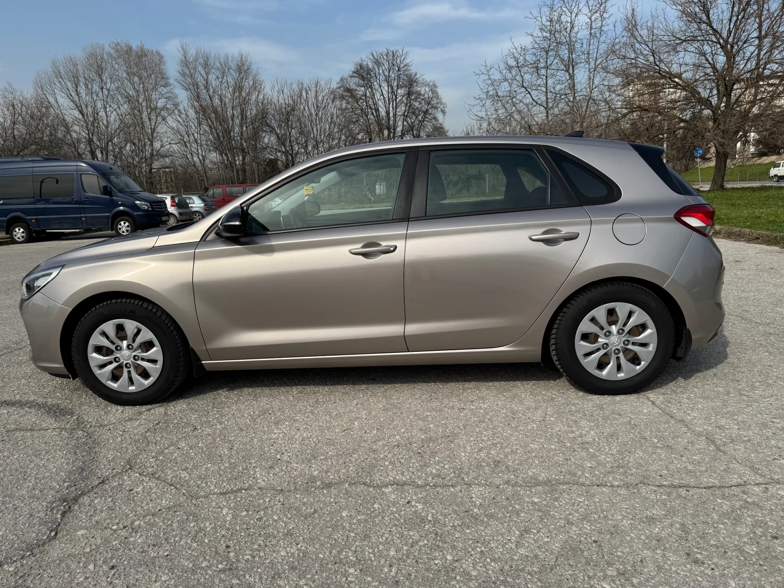 Hyundai I30 1.4 MPI Газ, снимка 5 - Автомобили и джипове - 53742265