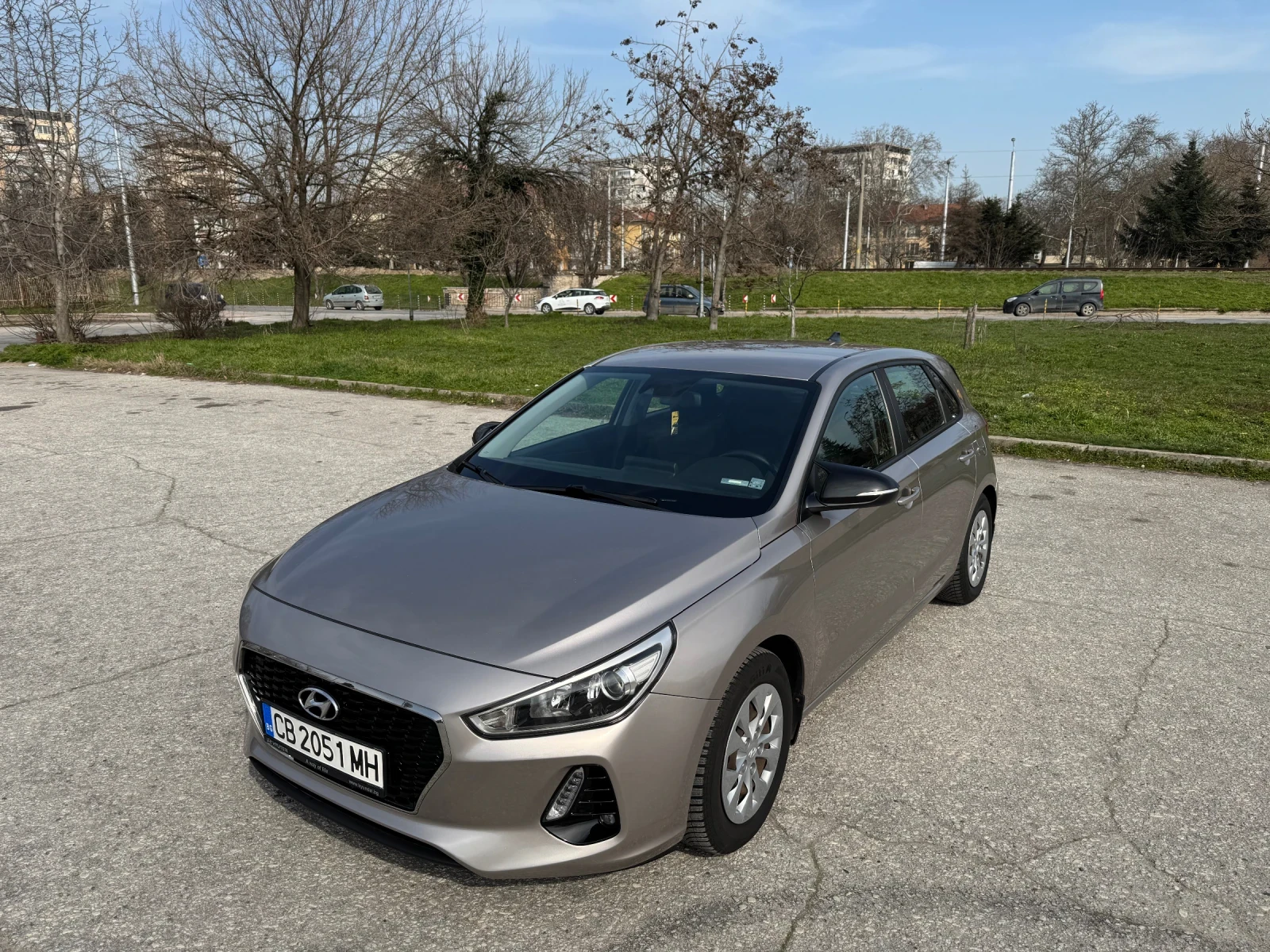 Hyundai I30 1.4 MPI Газ, снимка 6 - Автомобили и джипове - 53742265