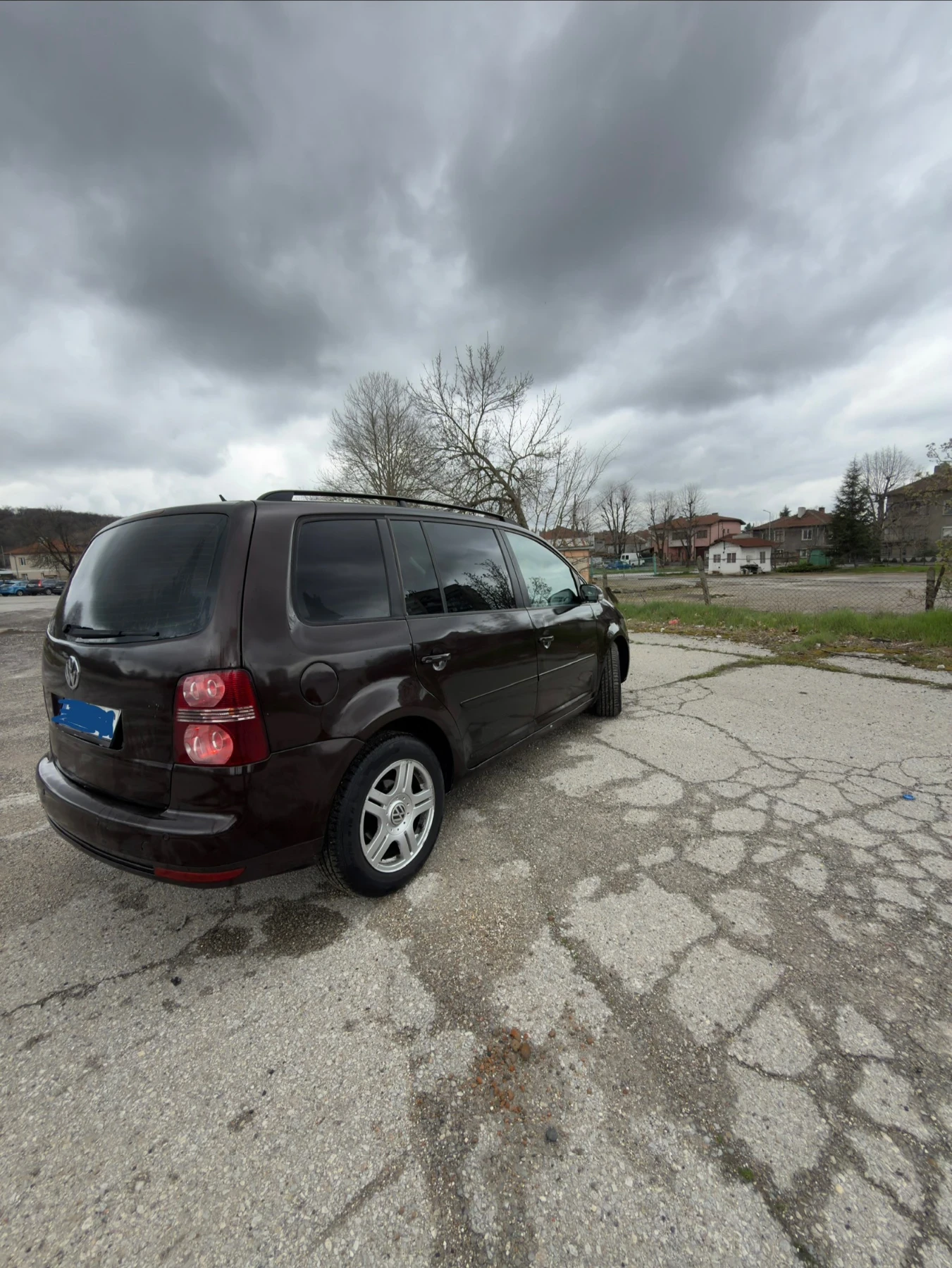 VW Touran, снимка 3 - Автомобили и джипове - 54083604