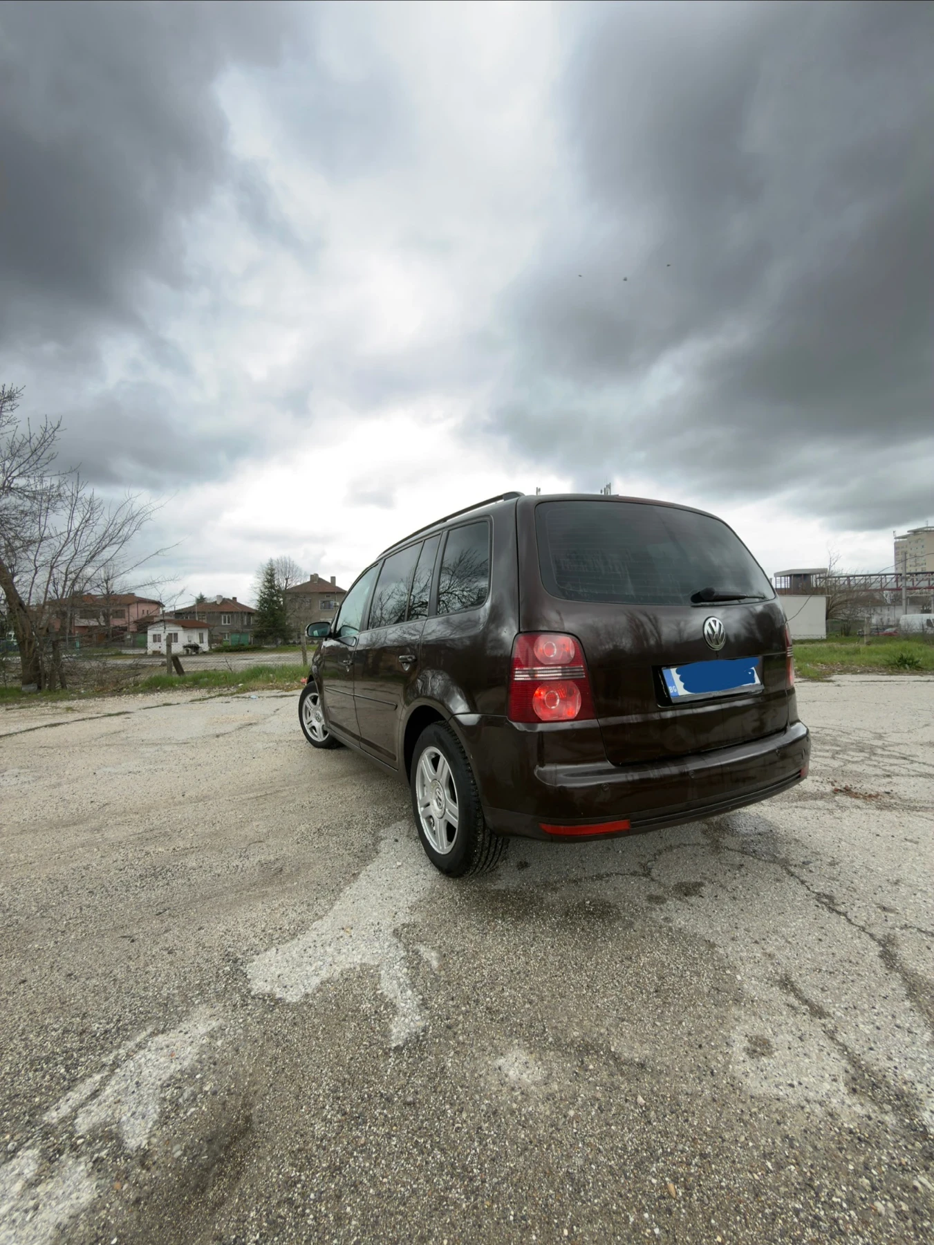 VW Touran, снимка 4 - Автомобили и джипове - 54083604