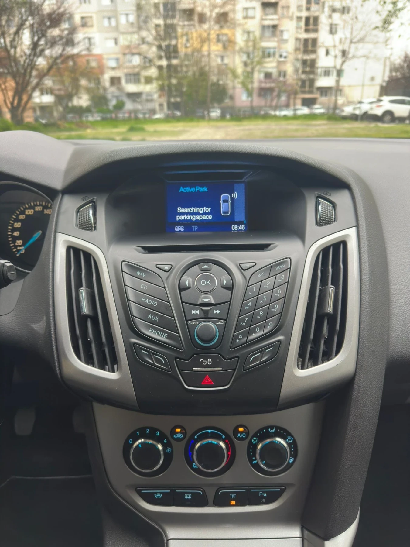 Ford Focus 2.0TDCI 140к.с./Парктроник/Авт.Паркиране/Клима, снимка 10 - Автомобили и джипове - 54169317