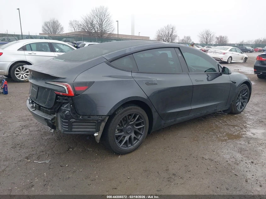 Tesla Model 3 Long Range AWD, снимка 4 - Автомобили и джипове - 54324142