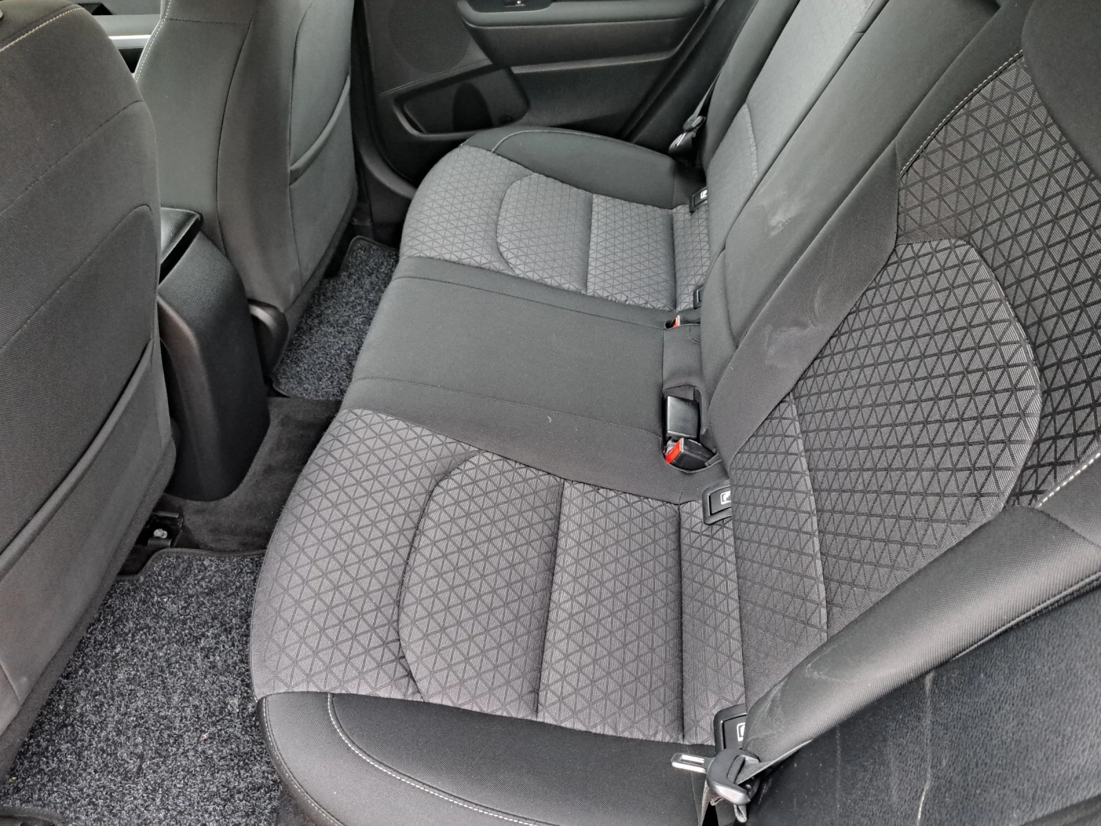Kia Ceed 1.6grdi/140000 км, снимка 8 - Автомобили и джипове - 54370904