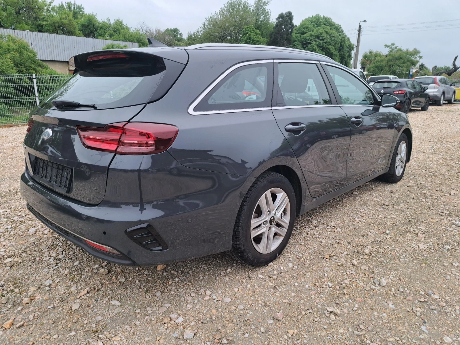 Kia Ceed 1.6grdi/140000 км, снимка 6 - Автомобили и джипове - 54370904